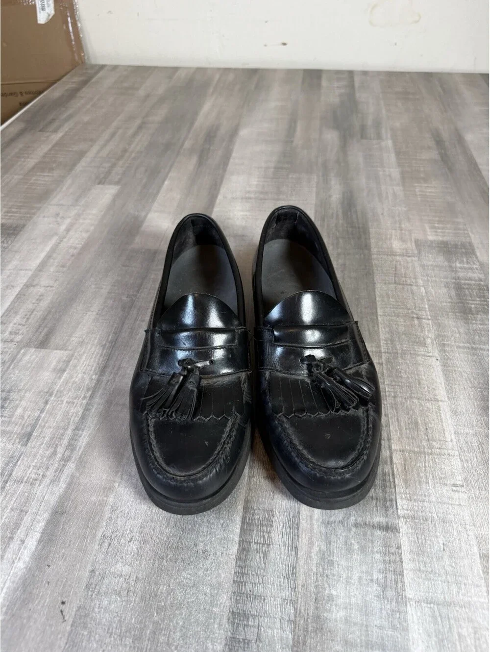 GH BASS WEEJUNS Jeremy Black Leather Kiltie Tassel Loafers Handcrafted Mens 9.5